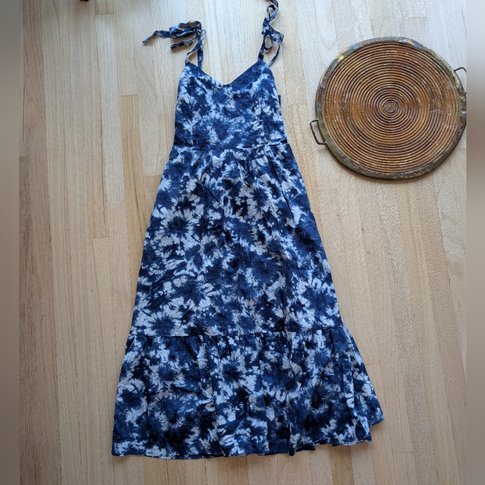 Gap Cotton Blue Tie-dye Tiered Dress With Back Smocking And Tie Straps (Size 4)